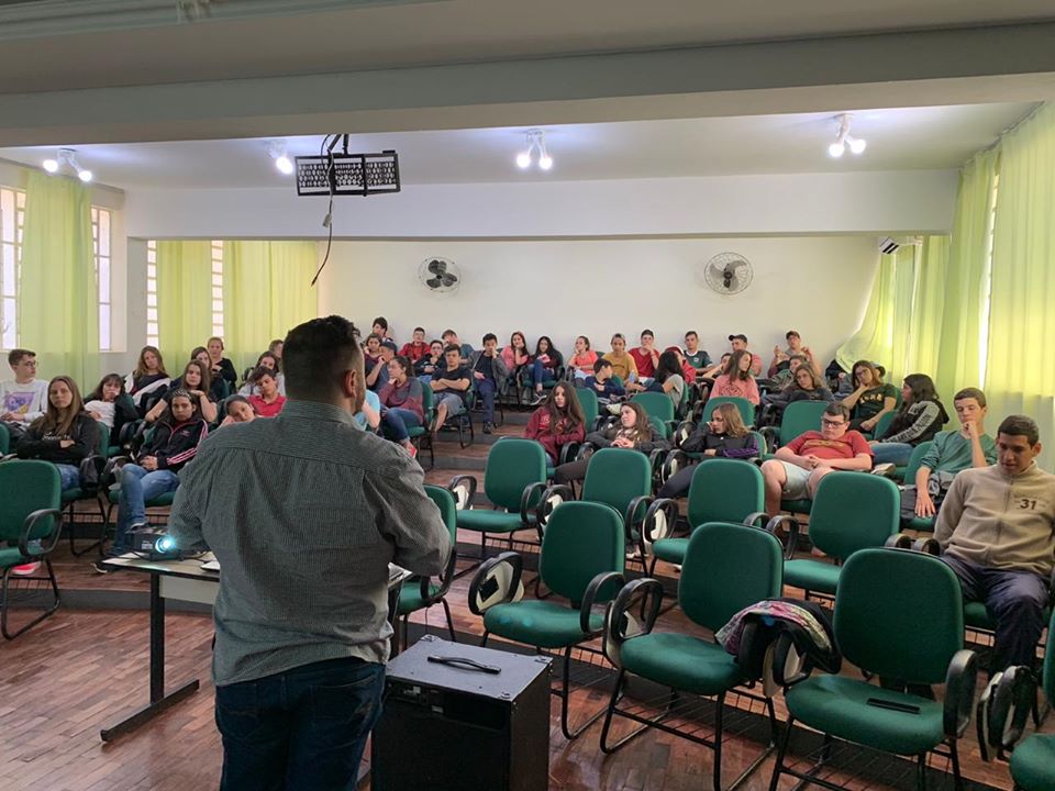 PROJETO LEGISLATIVO VAI À ESCOLA VISITA O INSTITUTO GUILHERMINA JAVORSKI