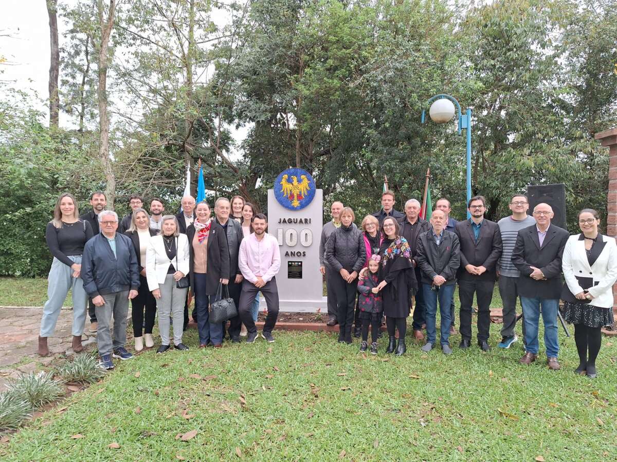 EM HOMENAGEM AO CENTENÁRIO DE JAGUARI É INAUGURADO MONUMENTO FRIULI DI JAGUARI